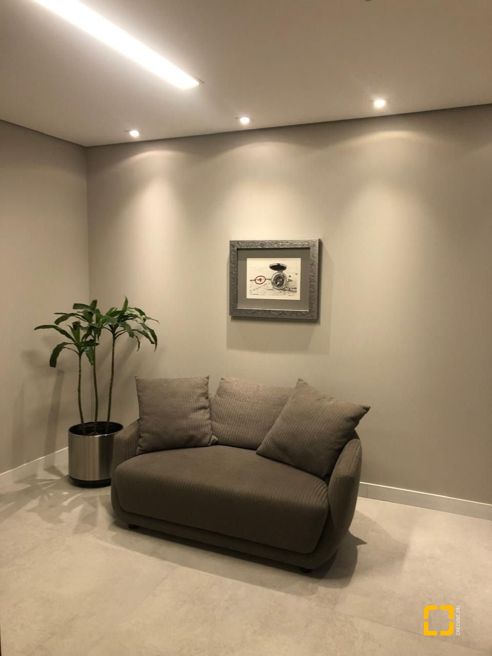 Sala com 51m², no bairro Saco Grande em Florianópolis