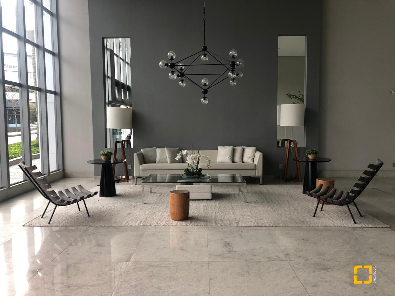 Sala com 51m², no bairro Saco Grande em Florianópolis