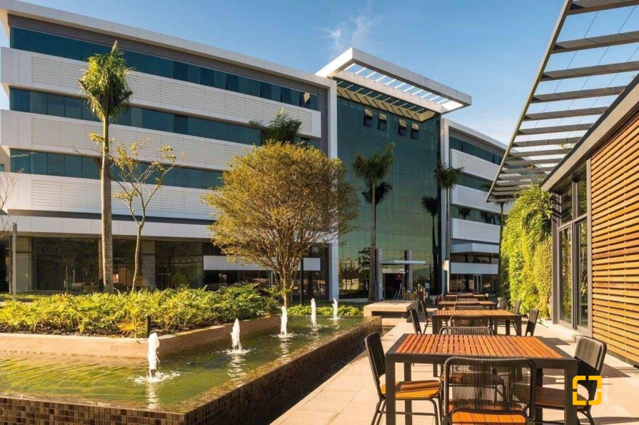 Sala com 51m², no bairro Saco Grande em Florianópolis