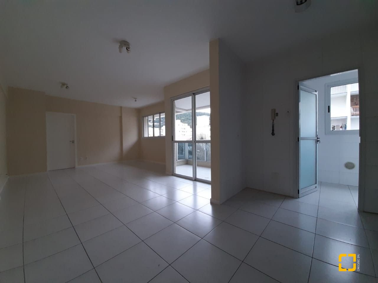 Apartamento com 78m², 3 quartos (sendo 1 suíte), 1 garagem, no bairro Trindade em Florianópolis