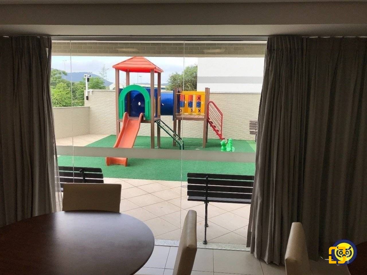 Apartamento com 78m², 3 quartos (sendo 1 suíte), 1 garagem, no bairro Trindade em Florianópolis