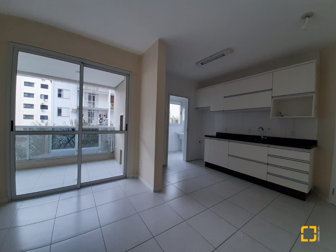 Apartamento com 78m², 3 quartos (sendo 1 suíte), 1 garagem, no bairro Trindade em Florianópolis