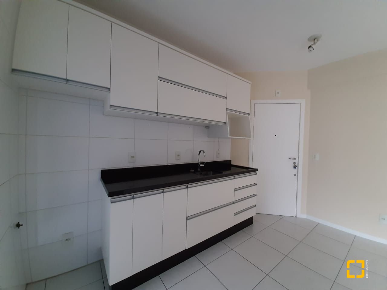 Apartamento com 78m², 3 quartos (sendo 1 suíte), 1 garagem, no bairro Trindade em Florianópolis