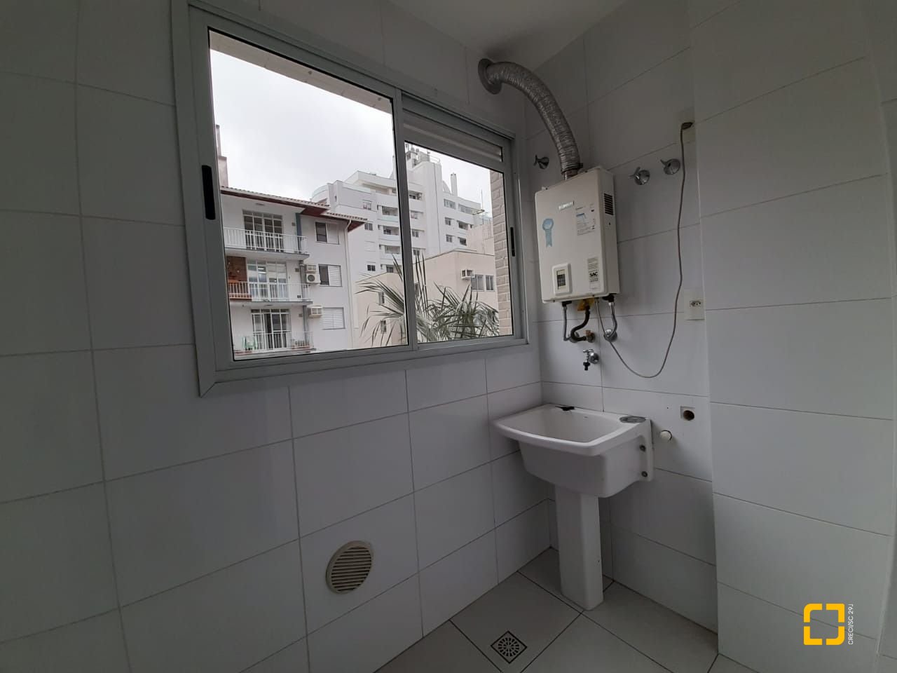 Apartamento com 78m², 3 quartos (sendo 1 suíte), 1 garagem, no bairro Trindade em Florianópolis