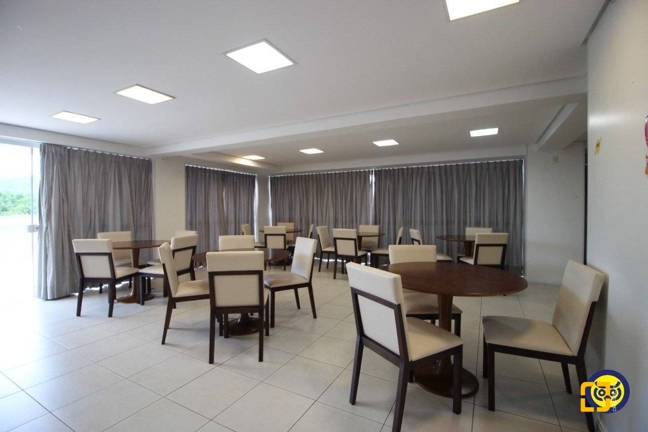 Apartamento com 78m², 3 quartos (sendo 1 suíte), 1 garagem, no bairro Trindade em Florianópolis
