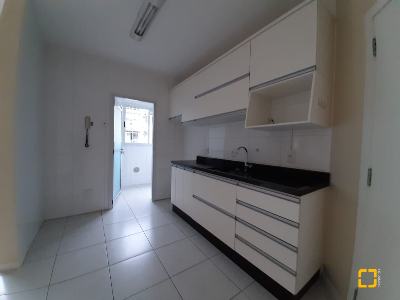 Apartamento com 78m², 3 quartos (sendo 1 suíte), 1 garagem, no bairro Trindade em Florianópolis