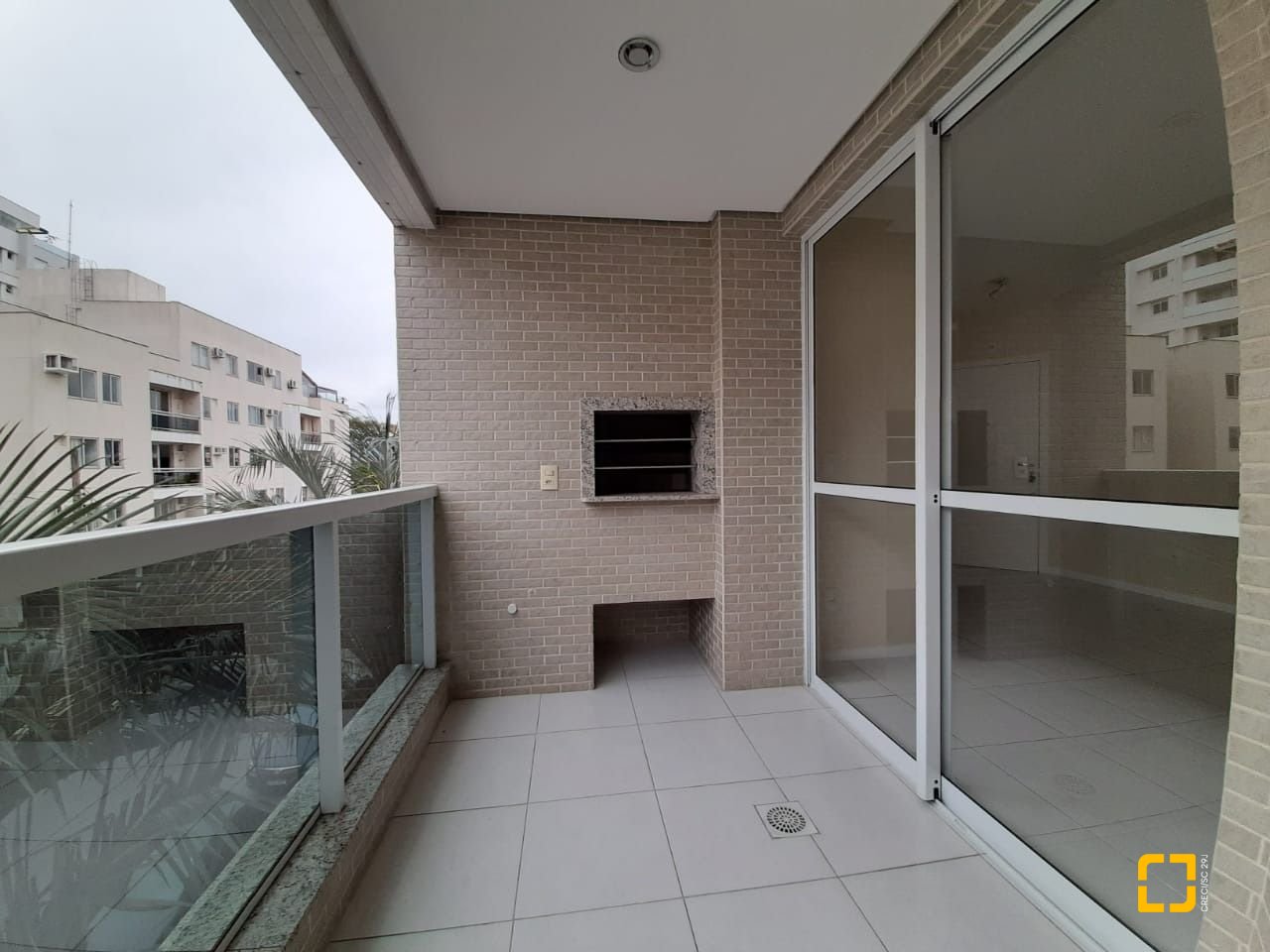 Apartamento com 78m², 3 quartos (sendo 1 suíte), 1 garagem, no bairro Trindade em Florianópolis