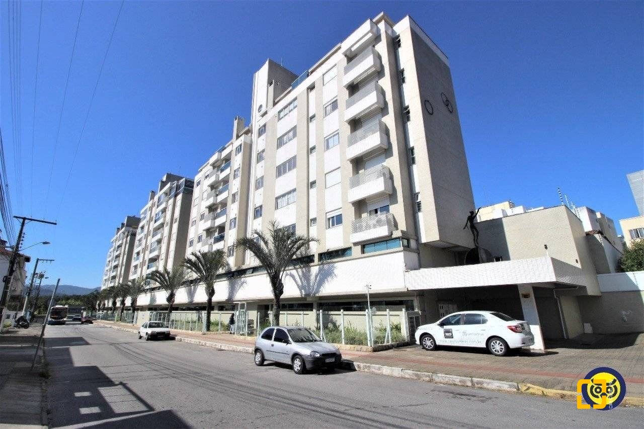 Apartamento com 78m², 3 quartos (sendo 1 suíte), 1 garagem, no bairro Trindade em Florianópolis
