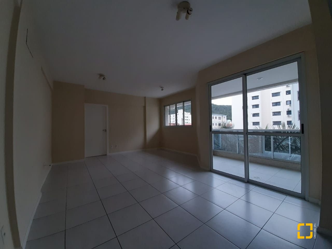 Apartamento com 78m², 3 quartos (sendo 1 suíte), 1 garagem, no bairro Trindade em Florianópolis