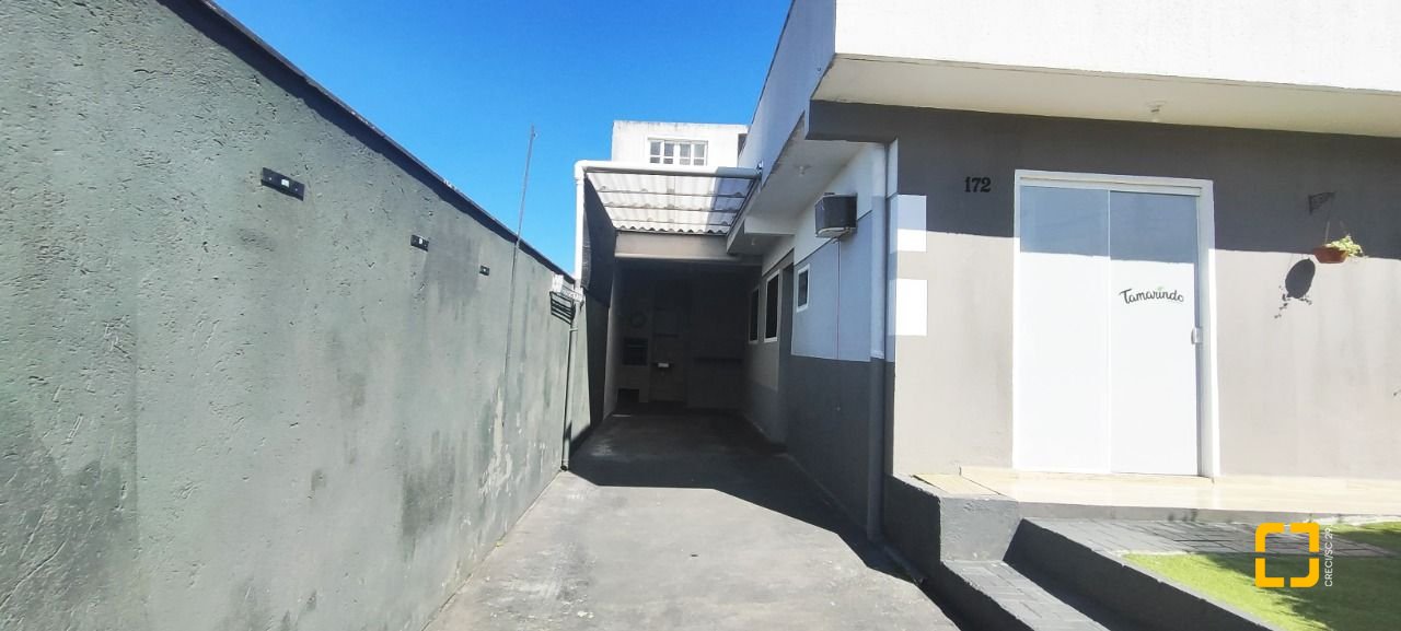 Casa com 311m², 3 quartos (sendo 1 suíte), 3 garagens, no bairro Serraria em São José