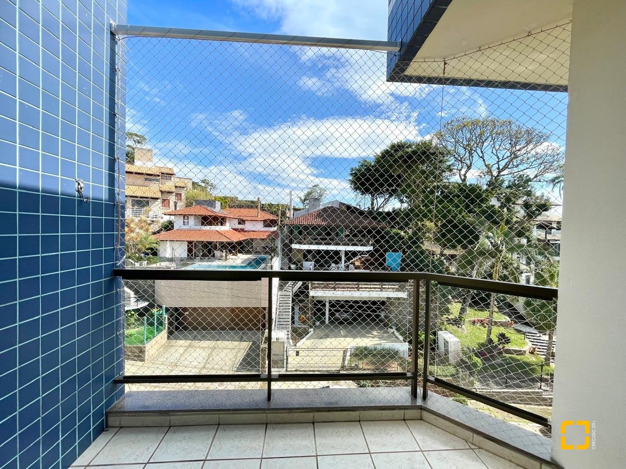 Cobertura com 229m², 3 quartos (sendo 3 suítes), 2 garagens, no bairro Canasvieiras em Florianópolis