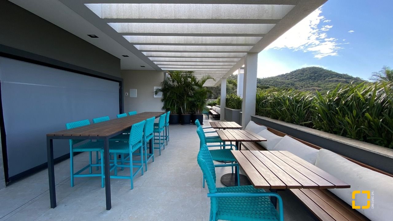 Apartamento com 71m², 2 quartos (sendo 1 suíte), 1 garagem, no bairro Cacupé em Florianópolis