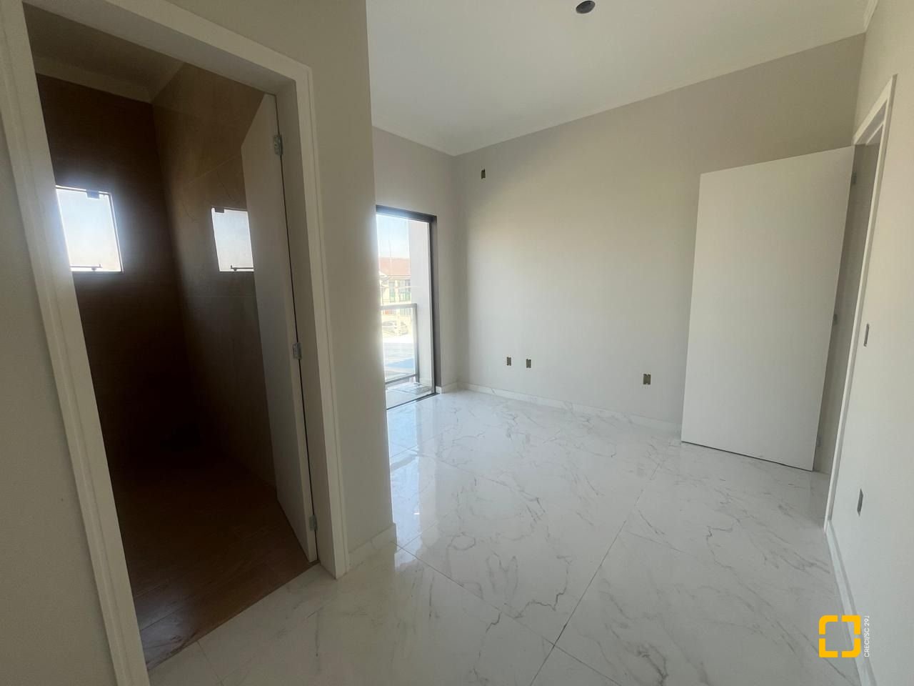 Casa com 85m², 4 quartos (sendo 2 suítes), 1 garagem, no bairro Bela Vista em Palhoça
