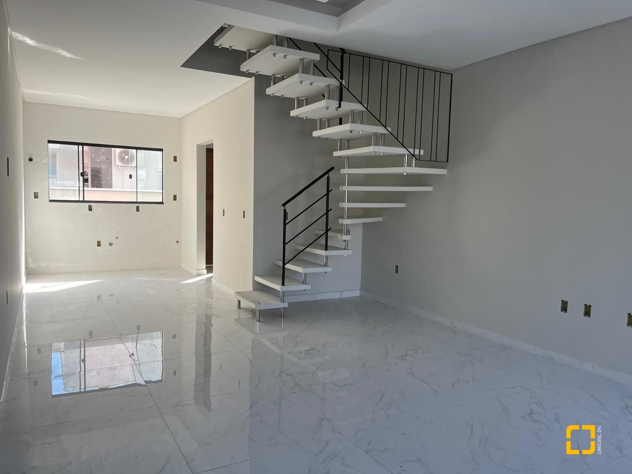 Casa com 85m², 4 quartos (sendo 2 suítes), 1 garagem, no bairro Bela Vista em Palhoça