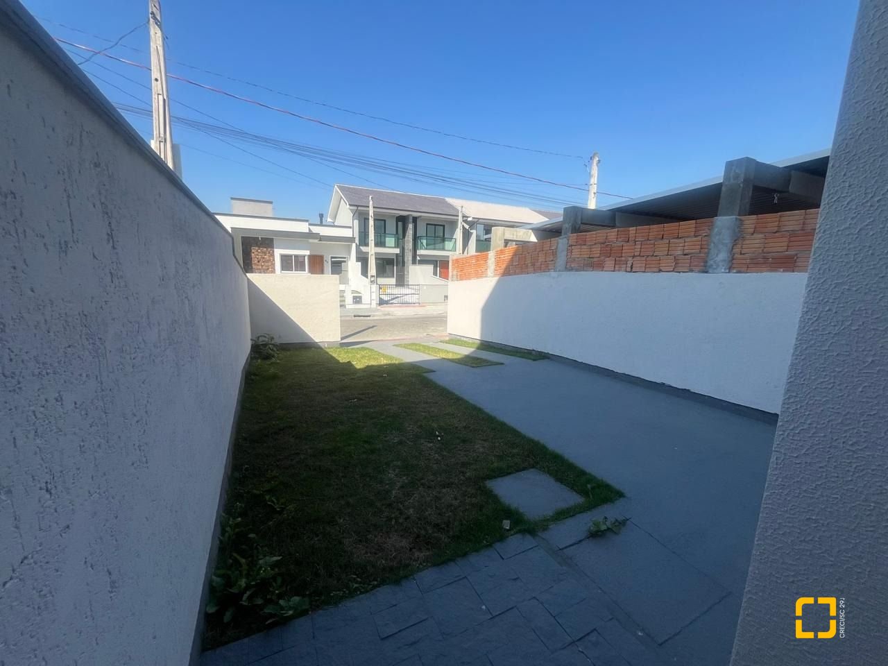 Casa com 85m², 2 quartos (sendo 2 suítes), 1 garagem, no bairro Bela Vista em Palhoça