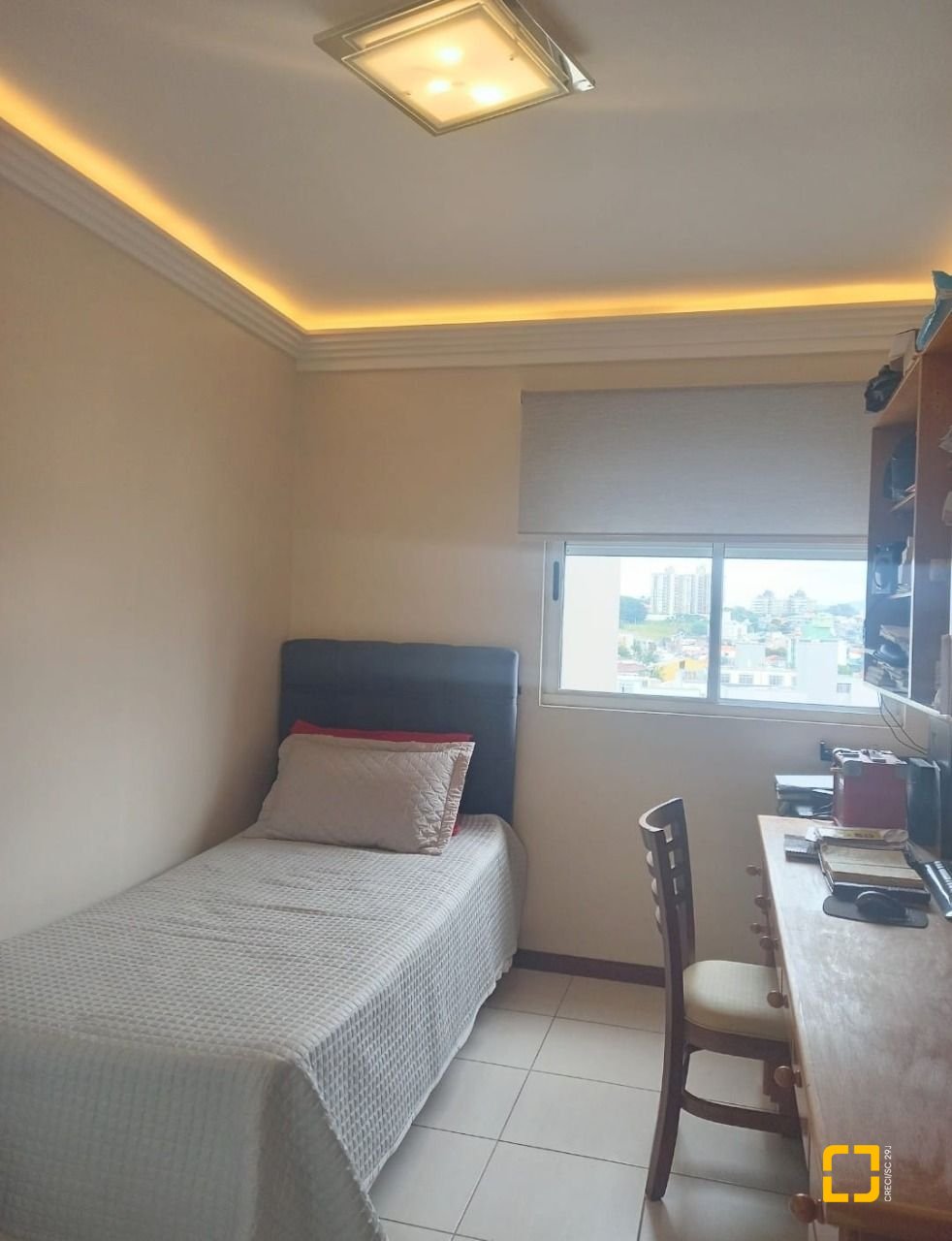 Apartamento com 133m², 6 quartos (sendo 2 suítes), 2 garagens, no bairro Estreito em Florianópolis
