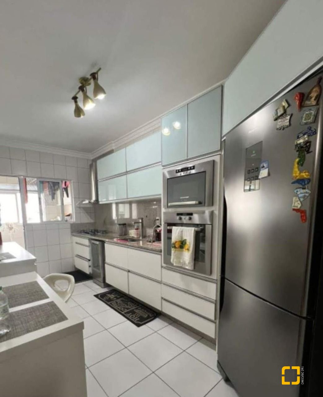 Apartamento com 133m², 6 quartos (sendo 2 suítes), 2 garagens, no bairro Estreito em Florianópolis