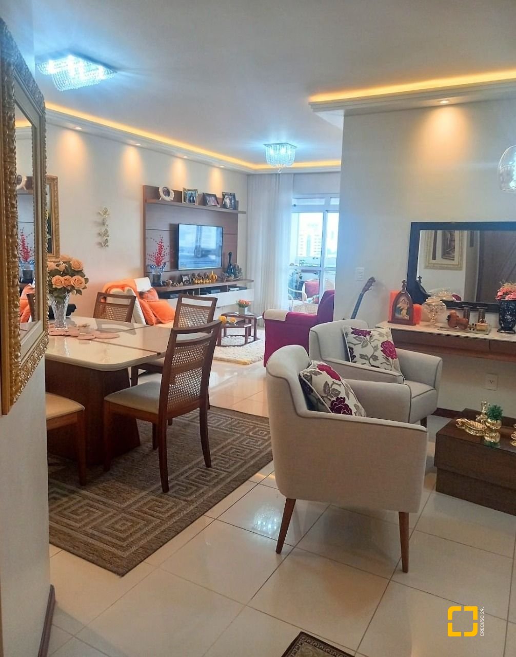 Apartamento com 133m², 6 quartos (sendo 2 suítes), 2 garagens, no bairro Estreito em Florianópolis