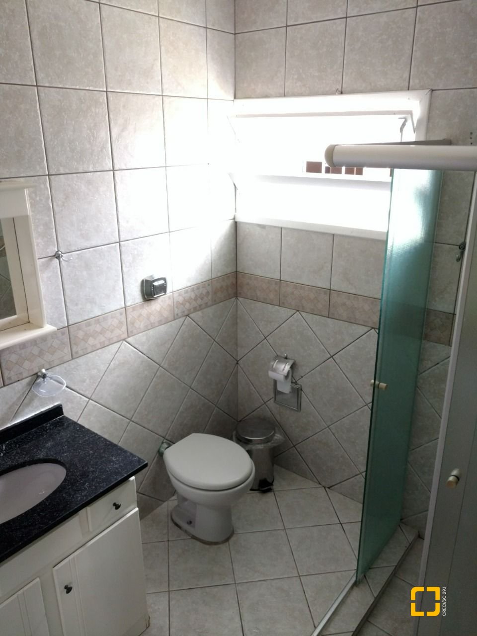 Casa com 113m², 5 quartos (sendo 1 suíte), 4 garagens, no bairro Ingleses em Florianópolis