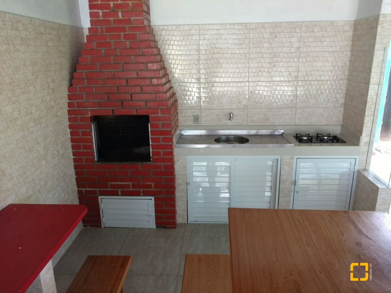 Casa com 113m², 5 quartos (sendo 1 suíte), 4 garagens, no bairro Ingleses em Florianópolis