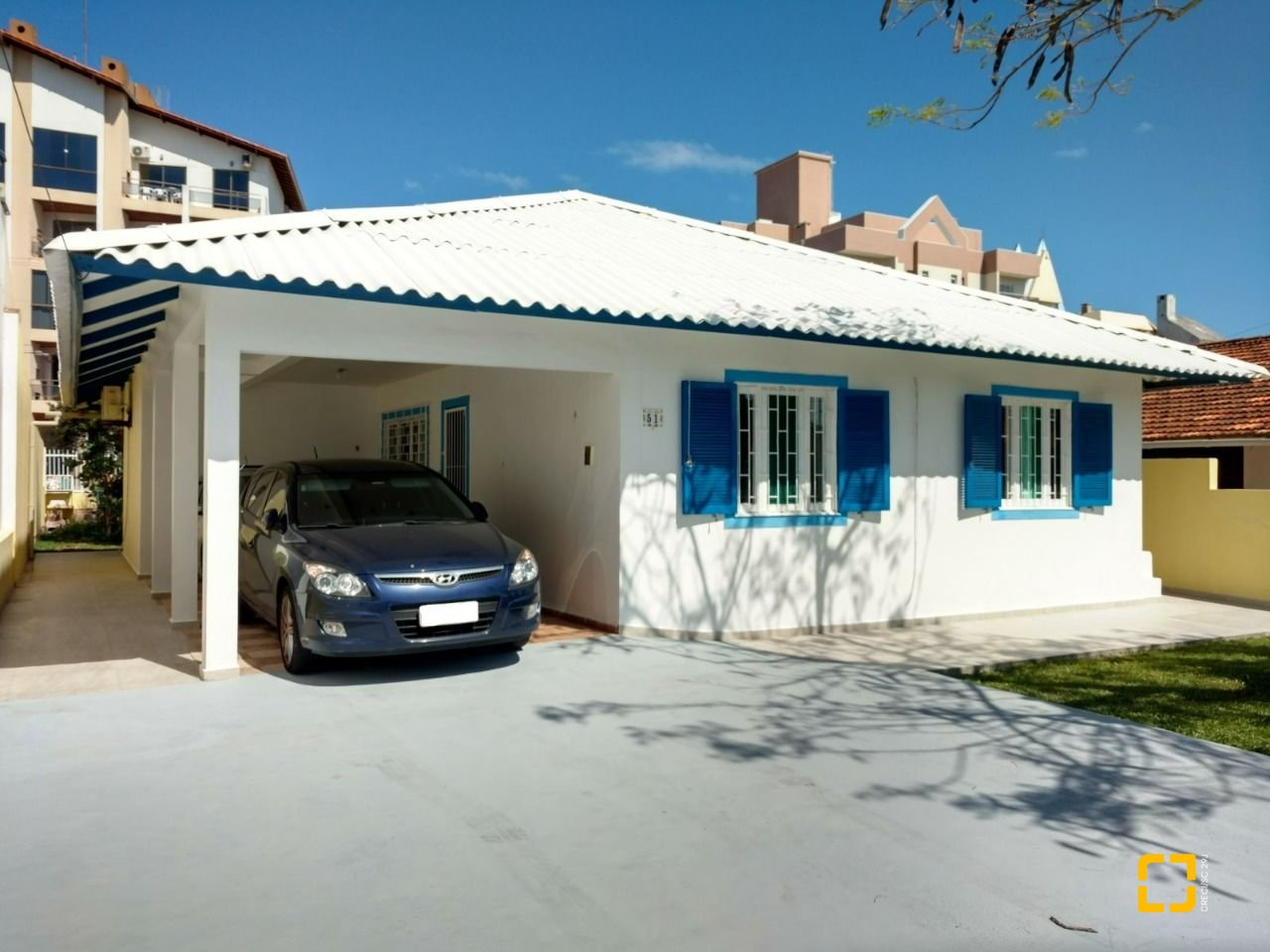 Casa com 113m², 5 quartos (sendo 1 suíte), 4 garagens, no bairro Ingleses em Florianópolis