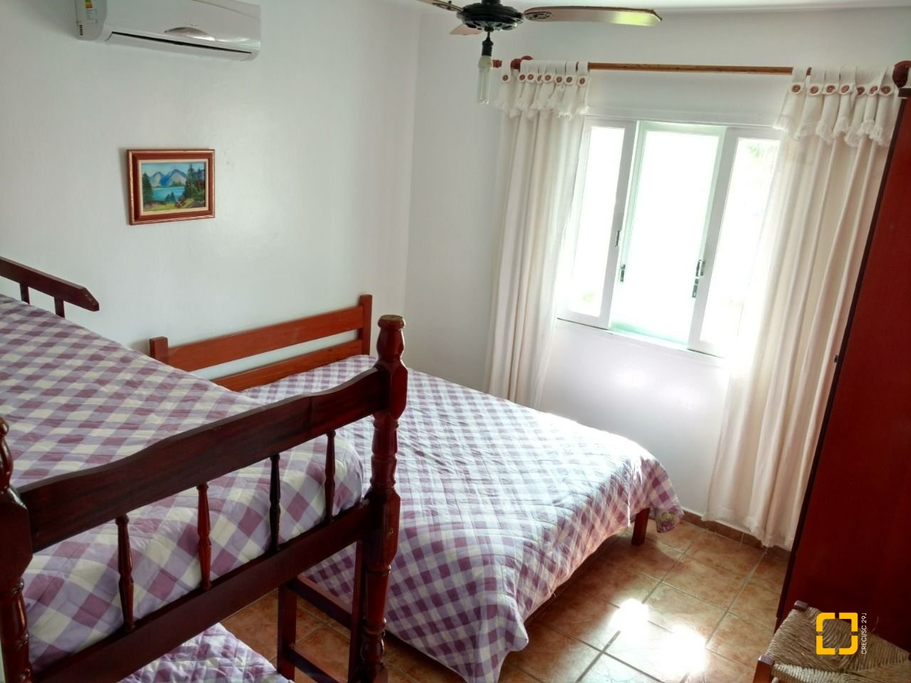 Casa com 113m², 5 quartos (sendo 1 suíte), 4 garagens, no bairro Ingleses em Florianópolis