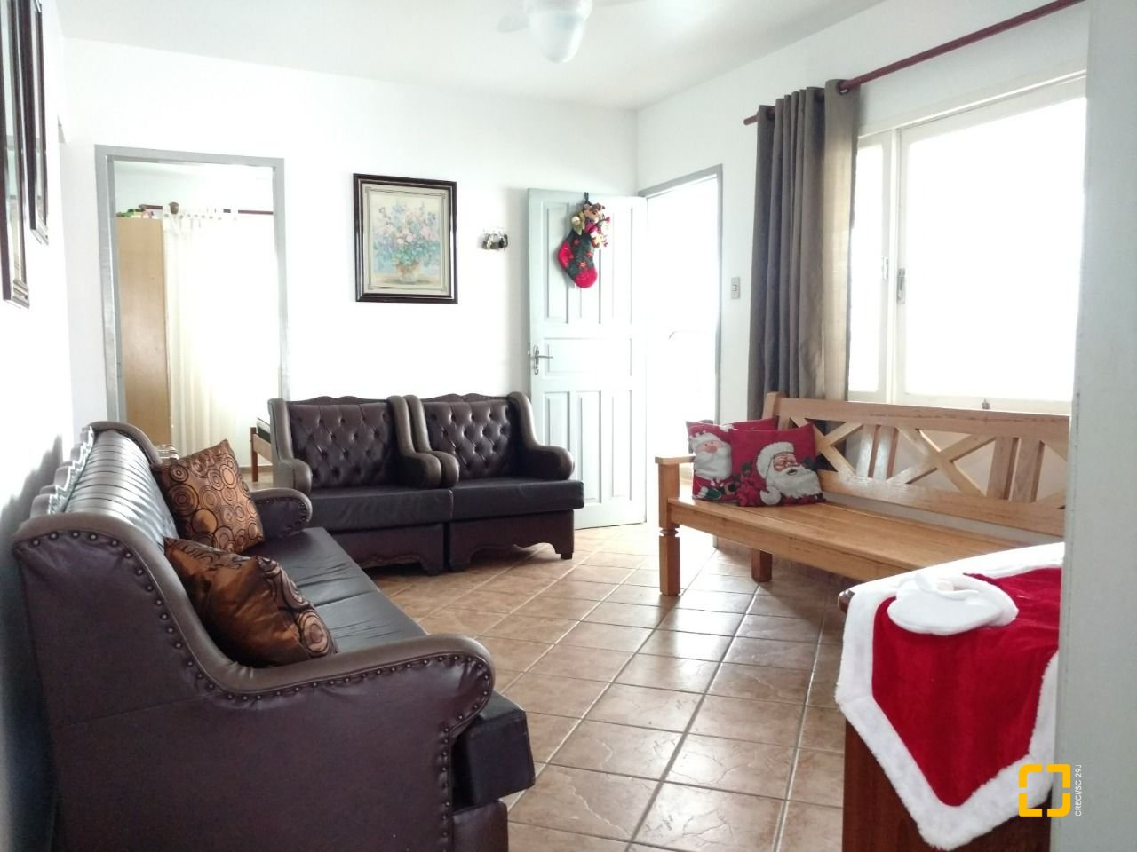 Casa com 113m², 5 quartos (sendo 1 suíte), 4 garagens, no bairro Ingleses em Florianópolis