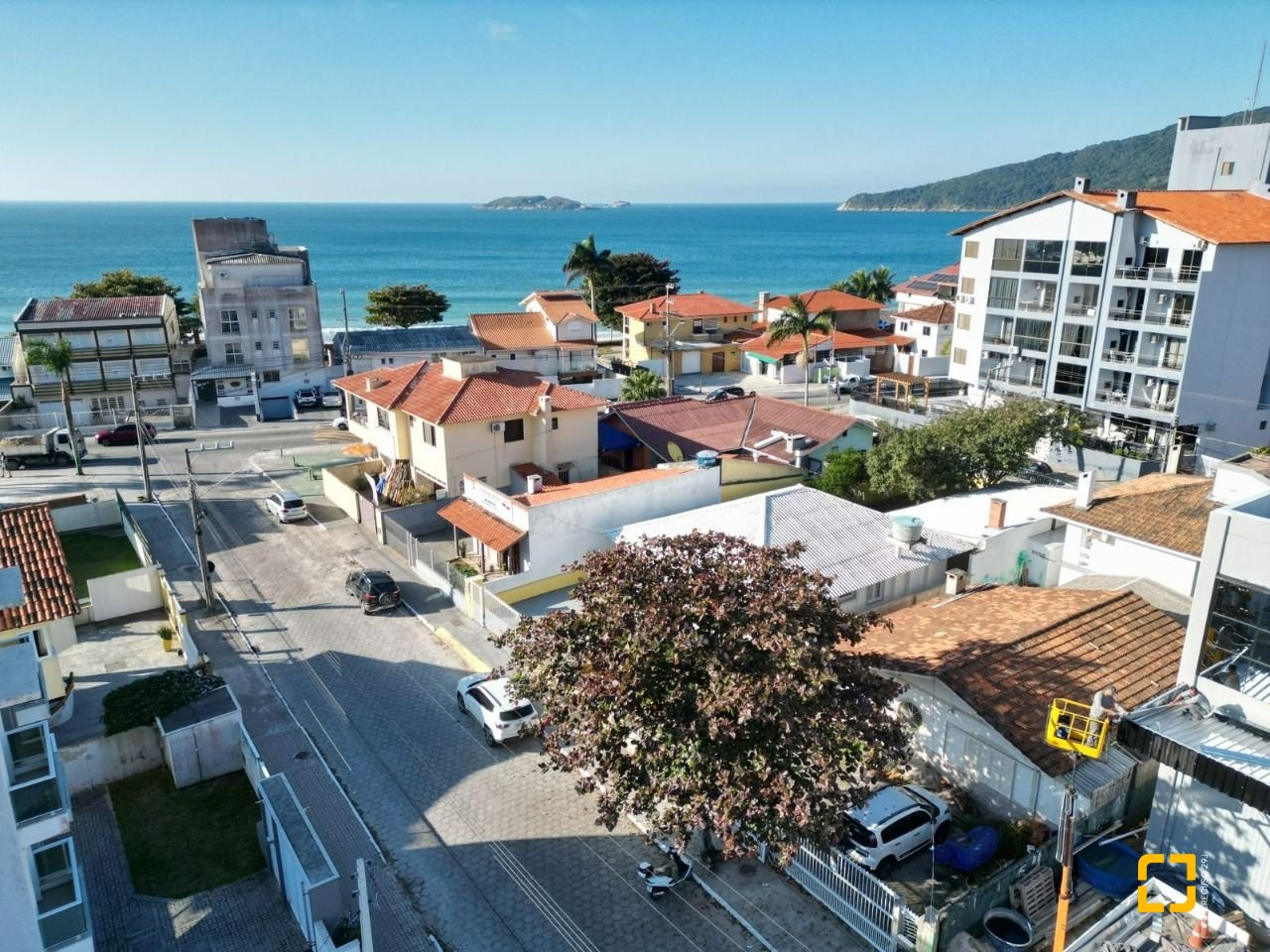 Casa com 113m², 5 quartos (sendo 1 suíte), 4 garagens, no bairro Ingleses em Florianópolis
