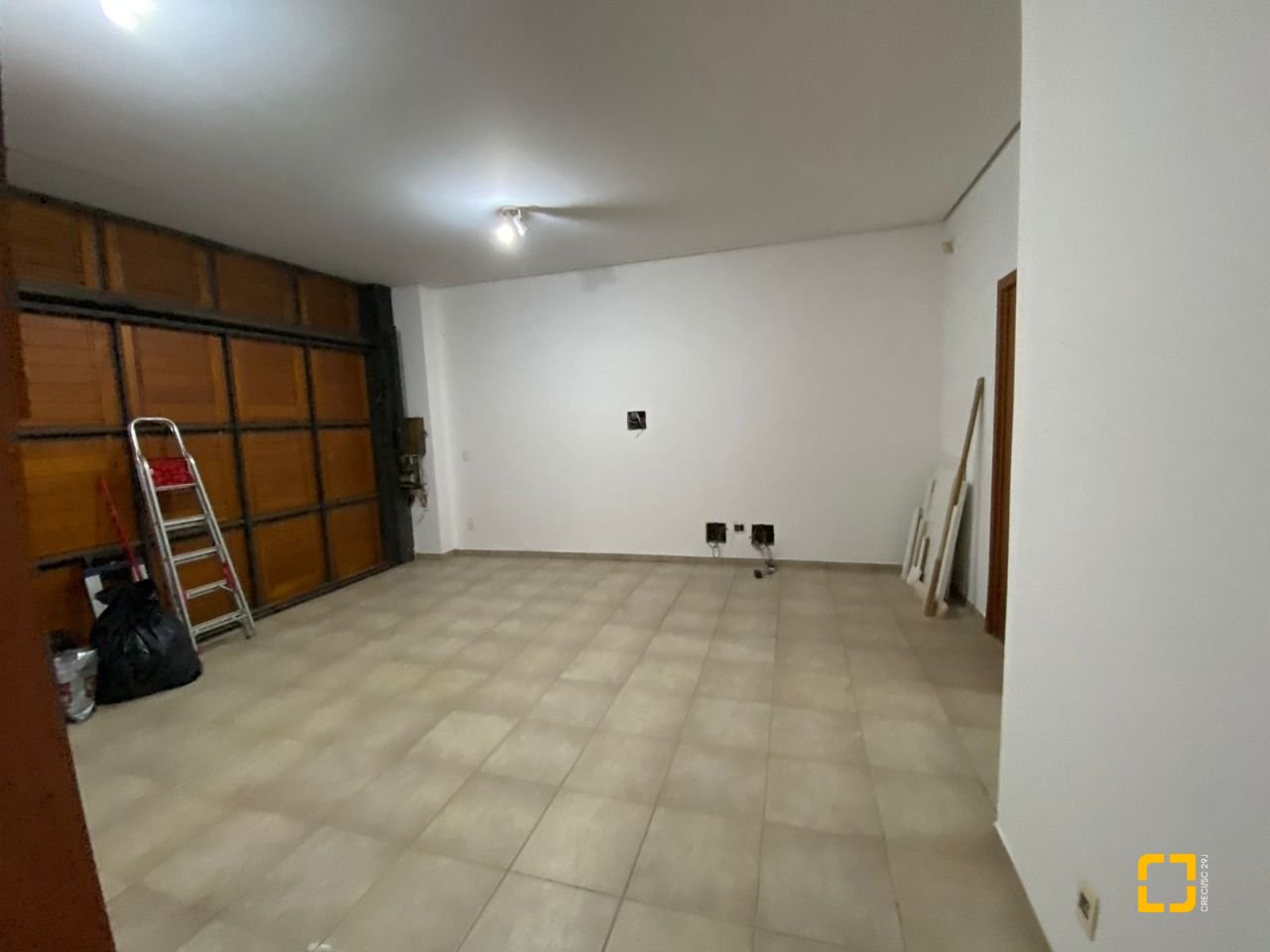 Casa com 929m², 5 quartos (sendo 3 suítes), 5 garagens, no bairro João Paulo em Florianópolis