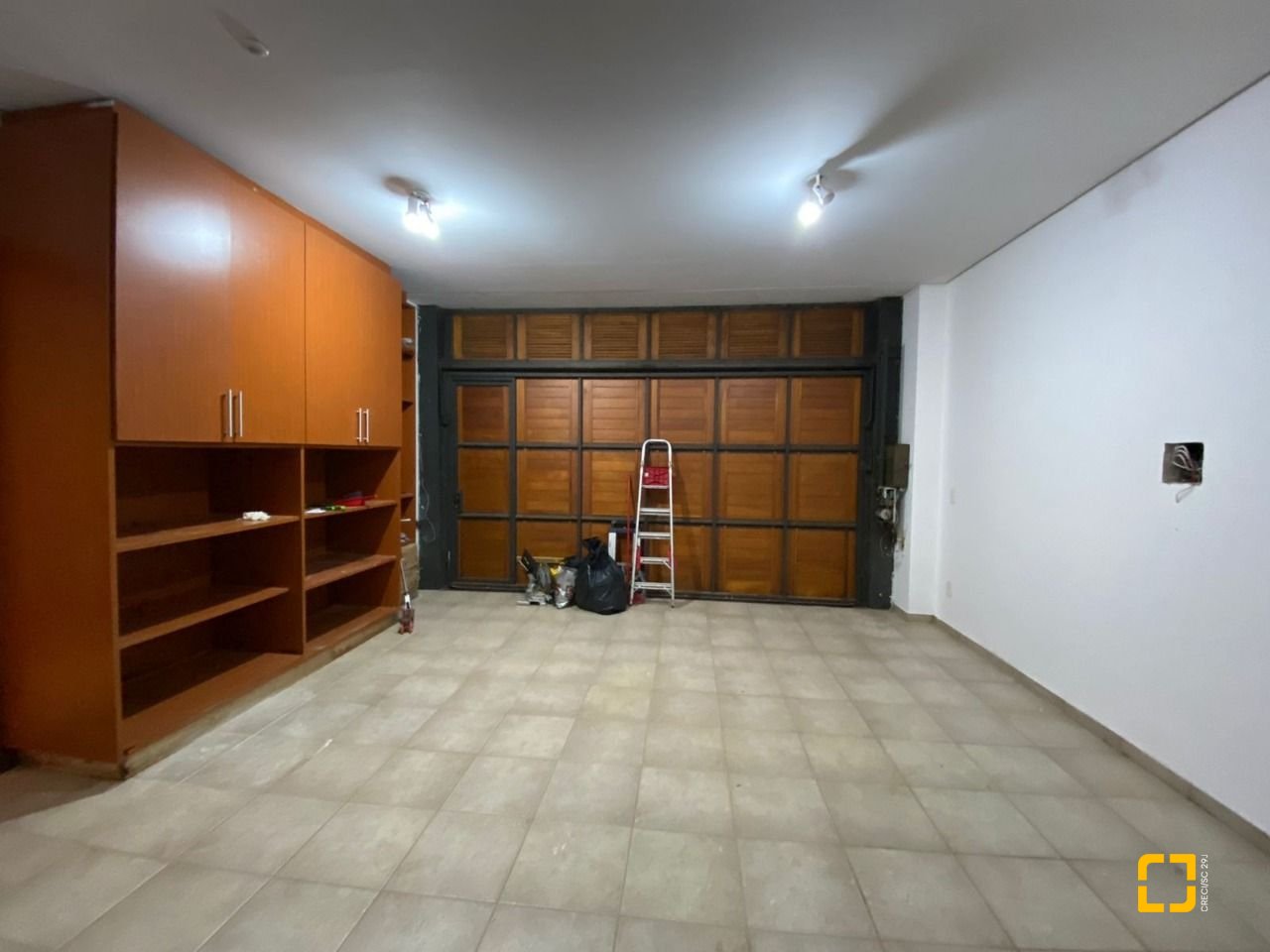 Casa com 929m², 5 quartos (sendo 3 suítes), 5 garagens, no bairro João Paulo em Florianópolis