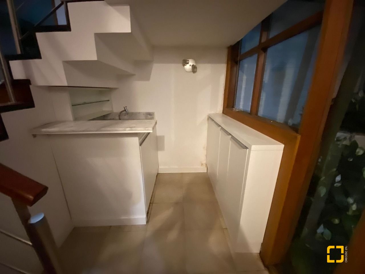 Casa com 929m², 5 quartos (sendo 3 suítes), 5 garagens, no bairro João Paulo em Florianópolis