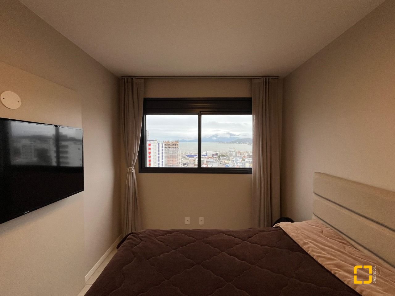 Cobertura com 140m², 4 quartos (sendo 1 suíte), 2 garagens, no bairro Kobrasol em São José