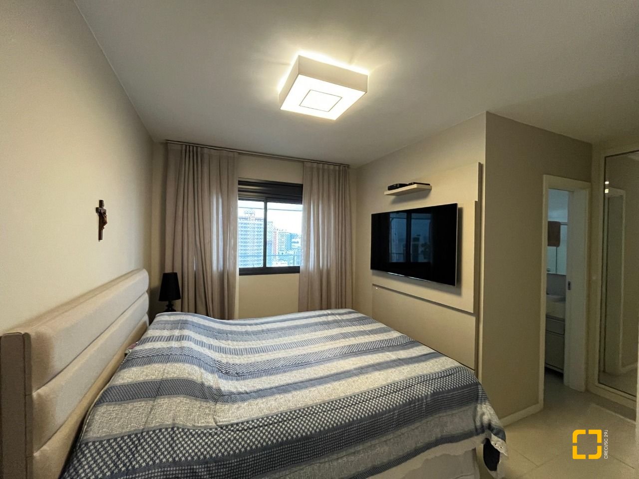 Cobertura com 140m², 4 quartos (sendo 1 suíte), 2 garagens, no bairro Kobrasol em São José