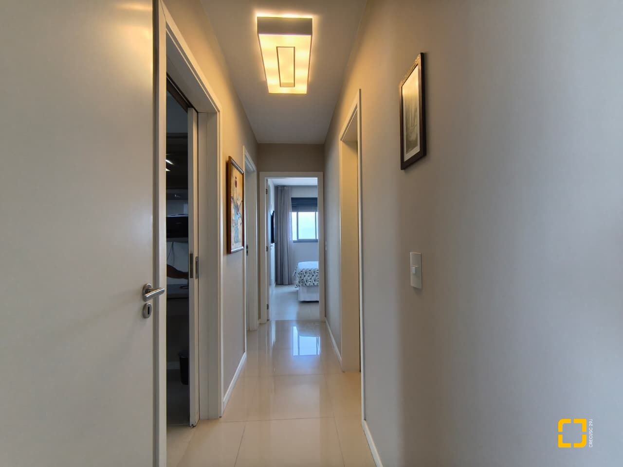 Cobertura com 140m², 4 quartos (sendo 1 suíte), 2 garagens, no bairro Kobrasol em São José