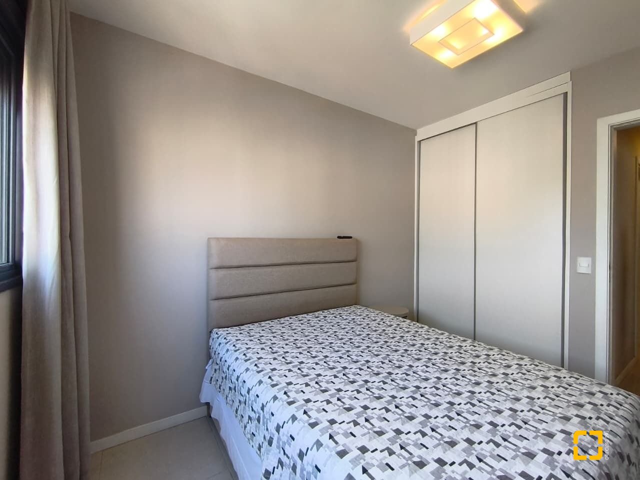 Cobertura com 140m², 4 quartos (sendo 1 suíte), 2 garagens, no bairro Kobrasol em São José