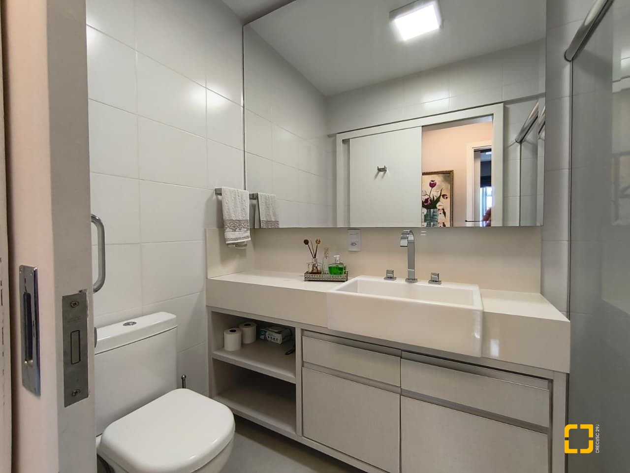 Cobertura com 140m², 4 quartos (sendo 1 suíte), 2 garagens, no bairro Kobrasol em São José
