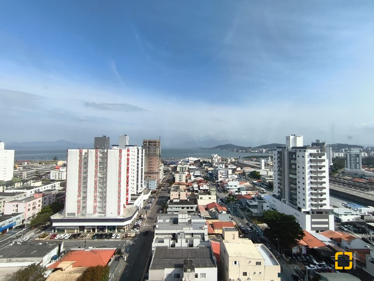 Cobertura com 140m², 4 quartos (sendo 1 suíte), 2 garagens, no bairro Kobrasol em São José