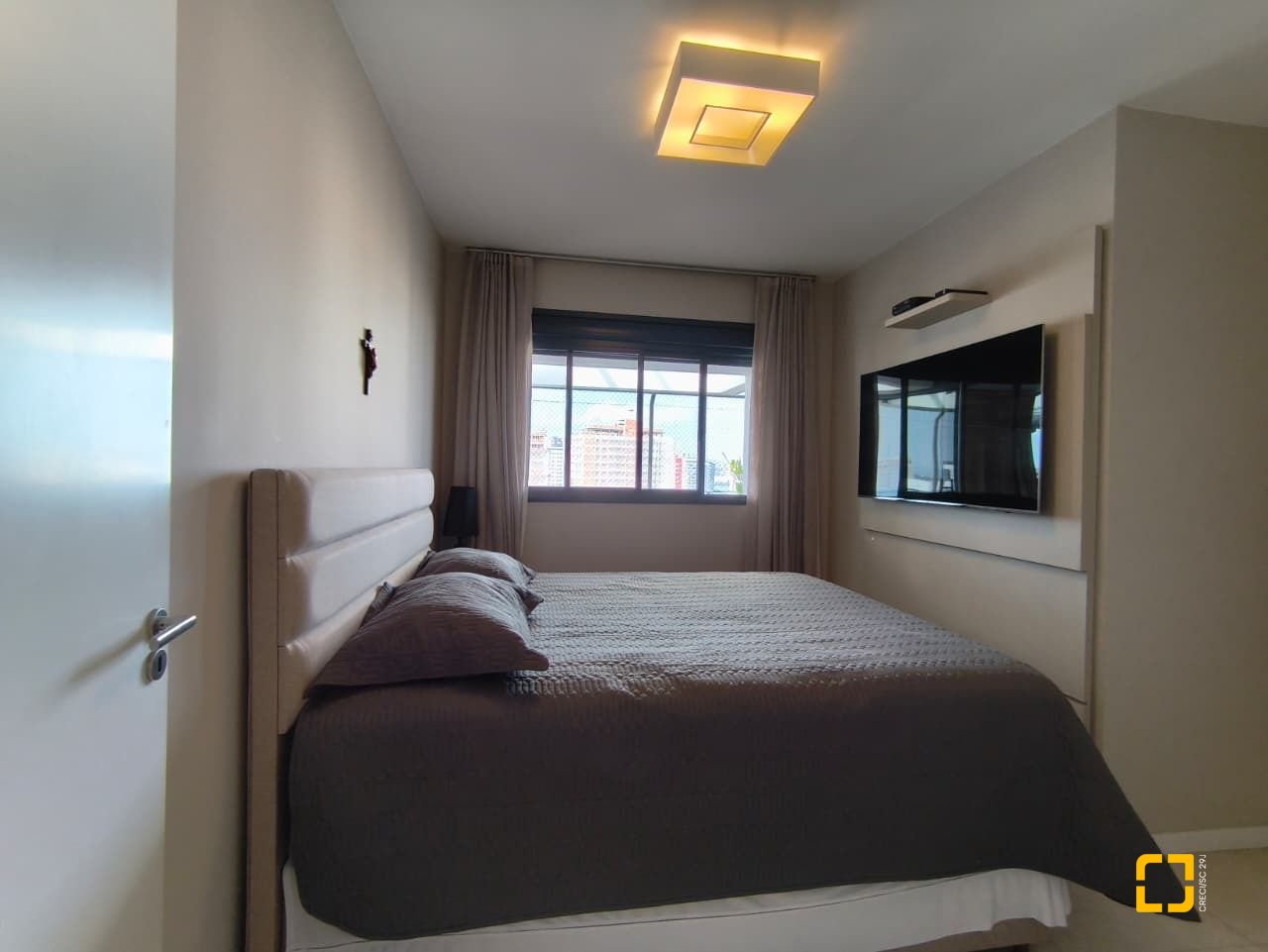 Cobertura com 140m², 4 quartos (sendo 1 suíte), 2 garagens, no bairro Kobrasol em São José