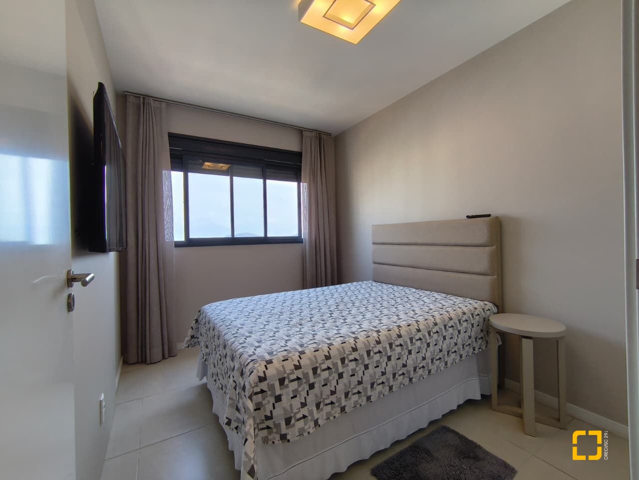 Cobertura com 140m², 4 quartos (sendo 1 suíte), 2 garagens, no bairro Kobrasol em São José