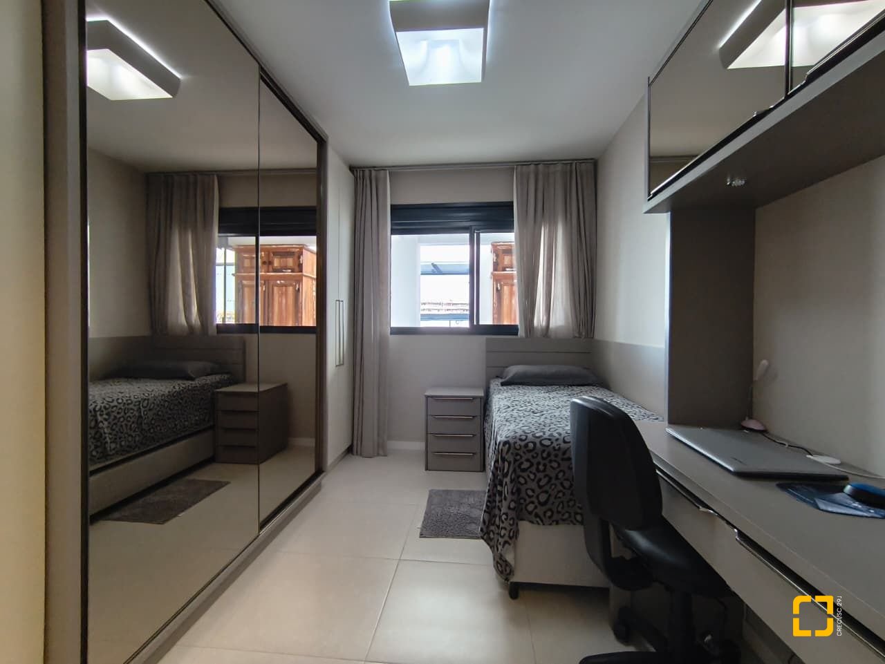 Cobertura com 140m², 4 quartos (sendo 1 suíte), 2 garagens, no bairro Kobrasol em São José