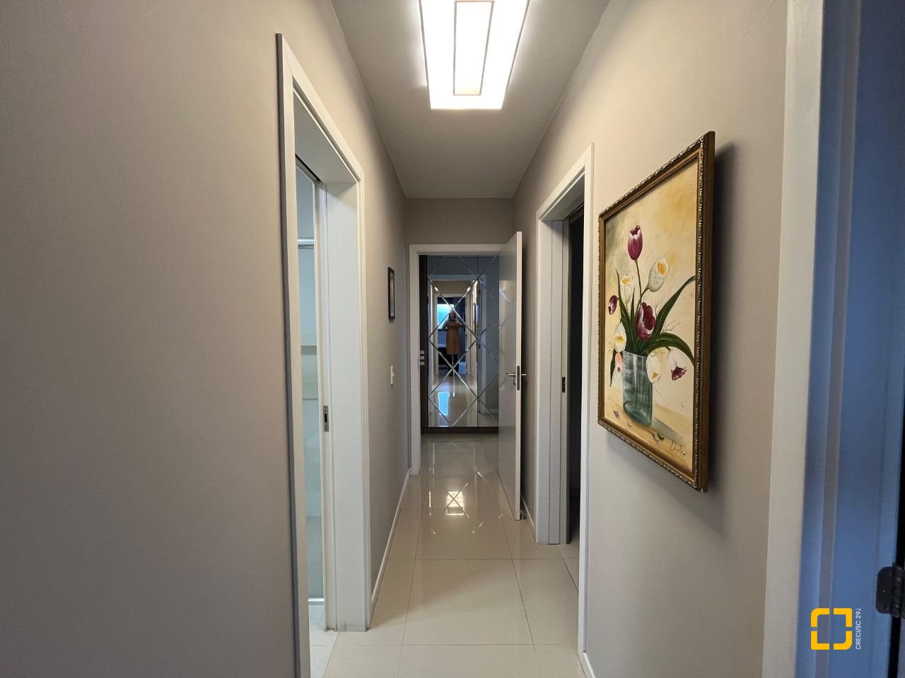 Cobertura com 140m², 3 quartos (sendo 1 suíte), 2 garagens, no bairro Kobrasol em São José