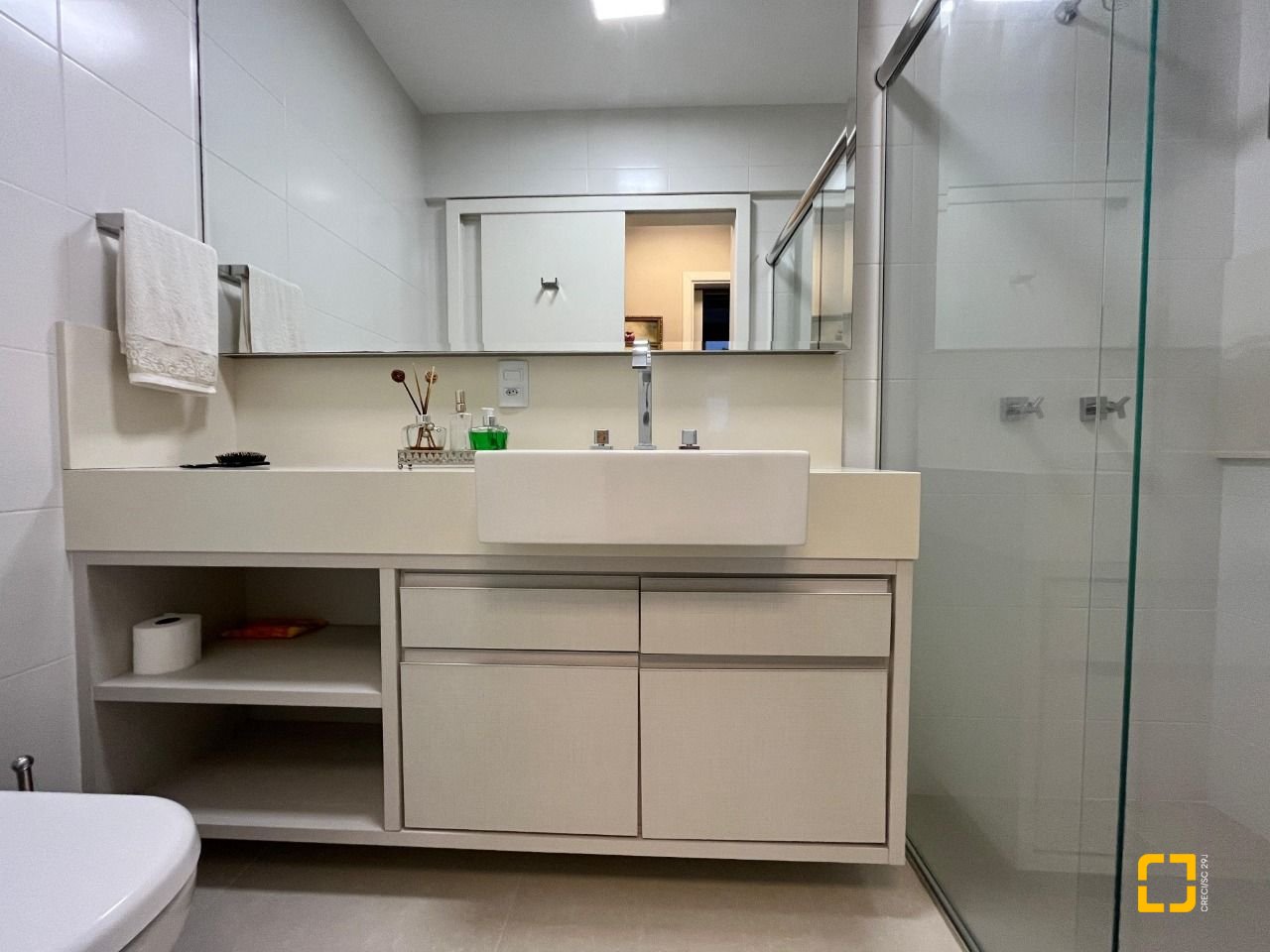 Cobertura com 140m², 3 quartos (sendo 1 suíte), 2 garagens, no bairro Kobrasol em São José