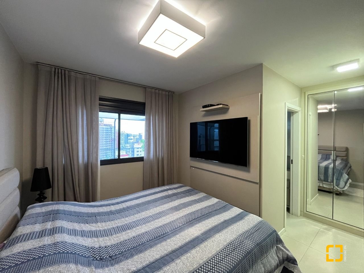Cobertura com 140m², 3 quartos (sendo 1 suíte), 2 garagens, no bairro Kobrasol em São José