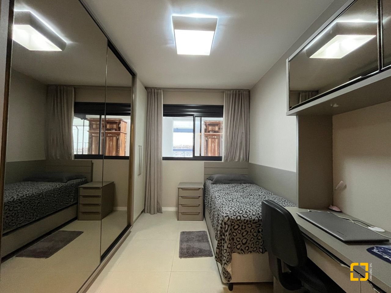 Cobertura com 140m², 3 quartos (sendo 1 suíte), 2 garagens, no bairro Kobrasol em São José