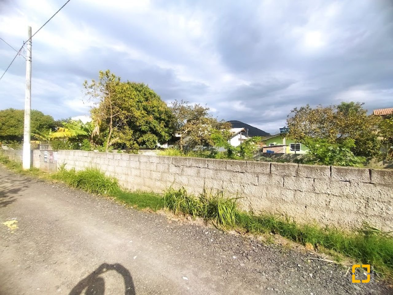 Terreno com 363m², no bairro Tapera da Base em Florianópolis