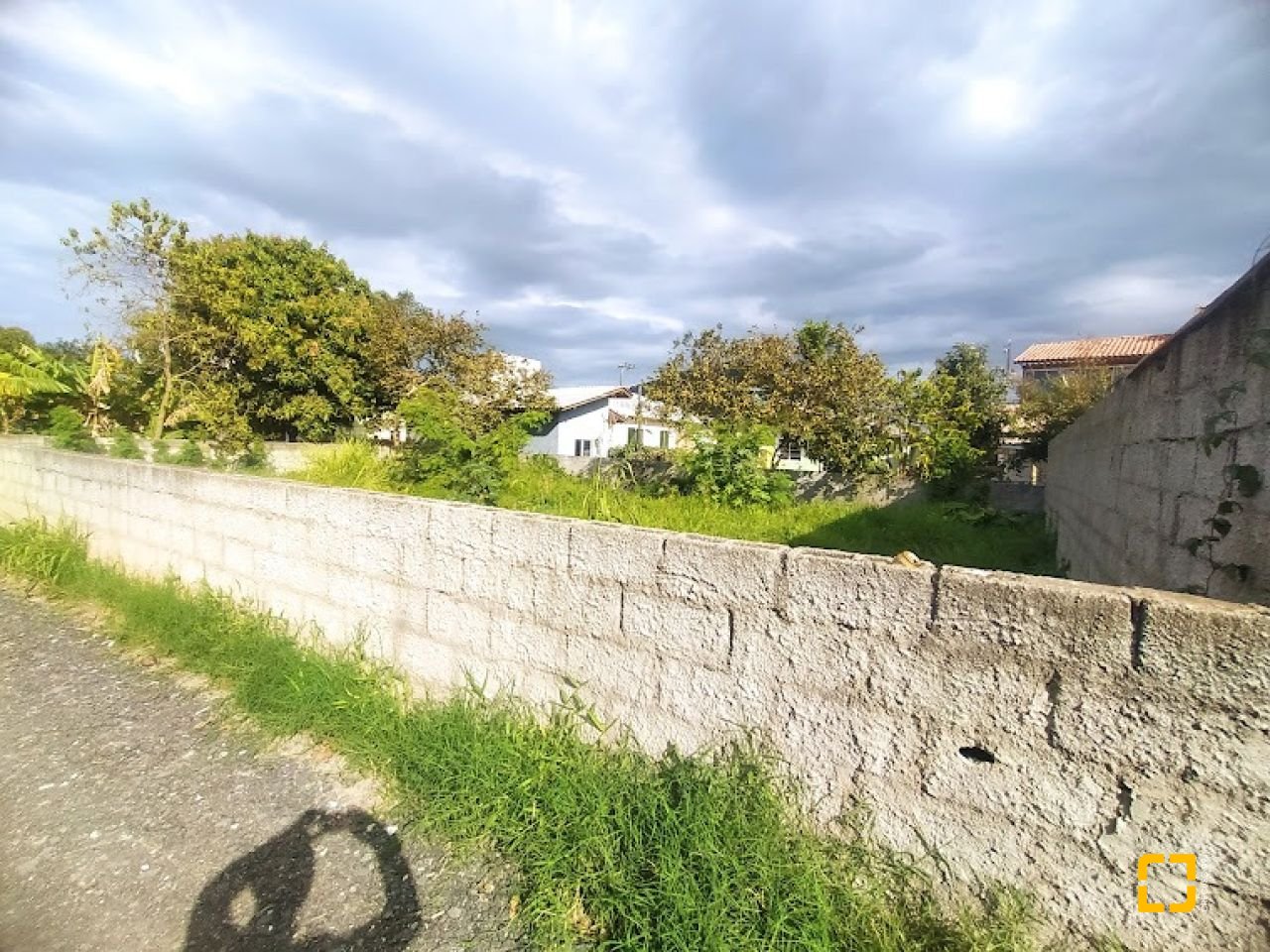 Terreno com 363m², no bairro Tapera da Base em Florianópolis