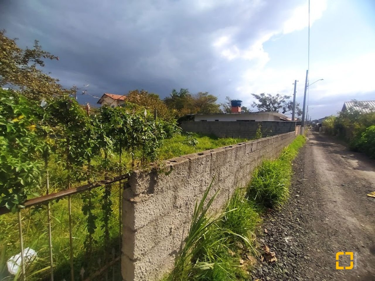 Terreno com 363m², no bairro Tapera da Base em Florianópolis
