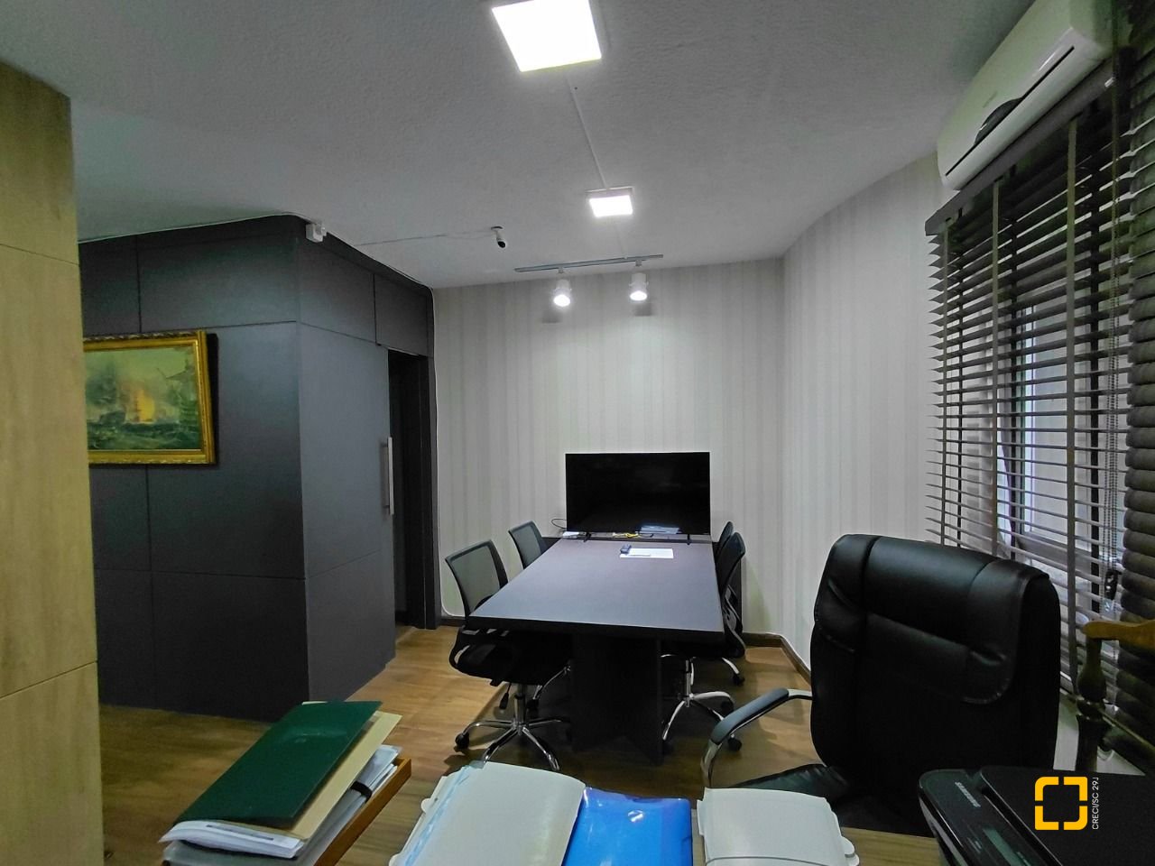 Sala com 27m², no bairro Centro em Florianópolis