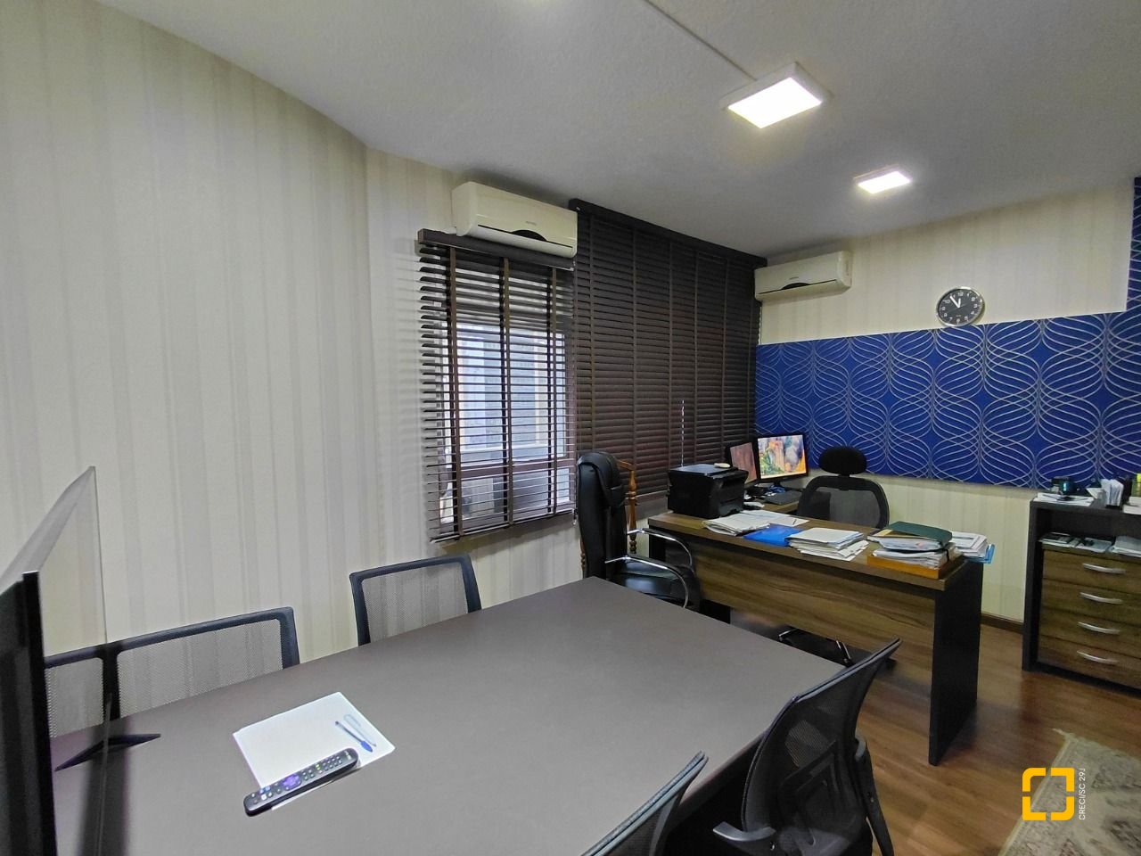 Sala com 27m², no bairro Centro em Florianópolis