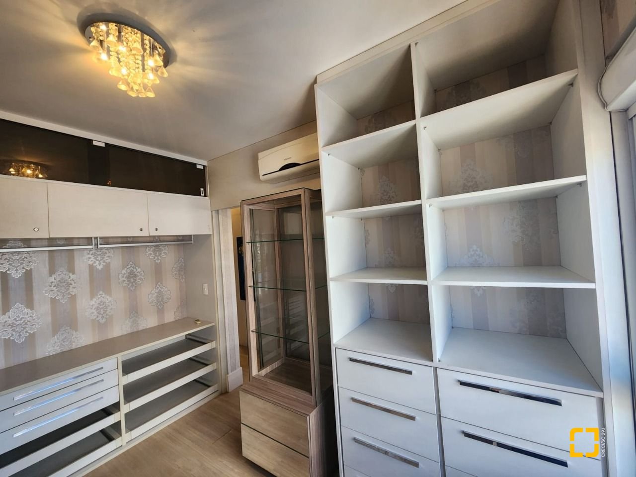 Apartamento com 115m², 4 quartos (sendo 2 suítes), 2 garagens, no bairro Agronômica em Florianópolis